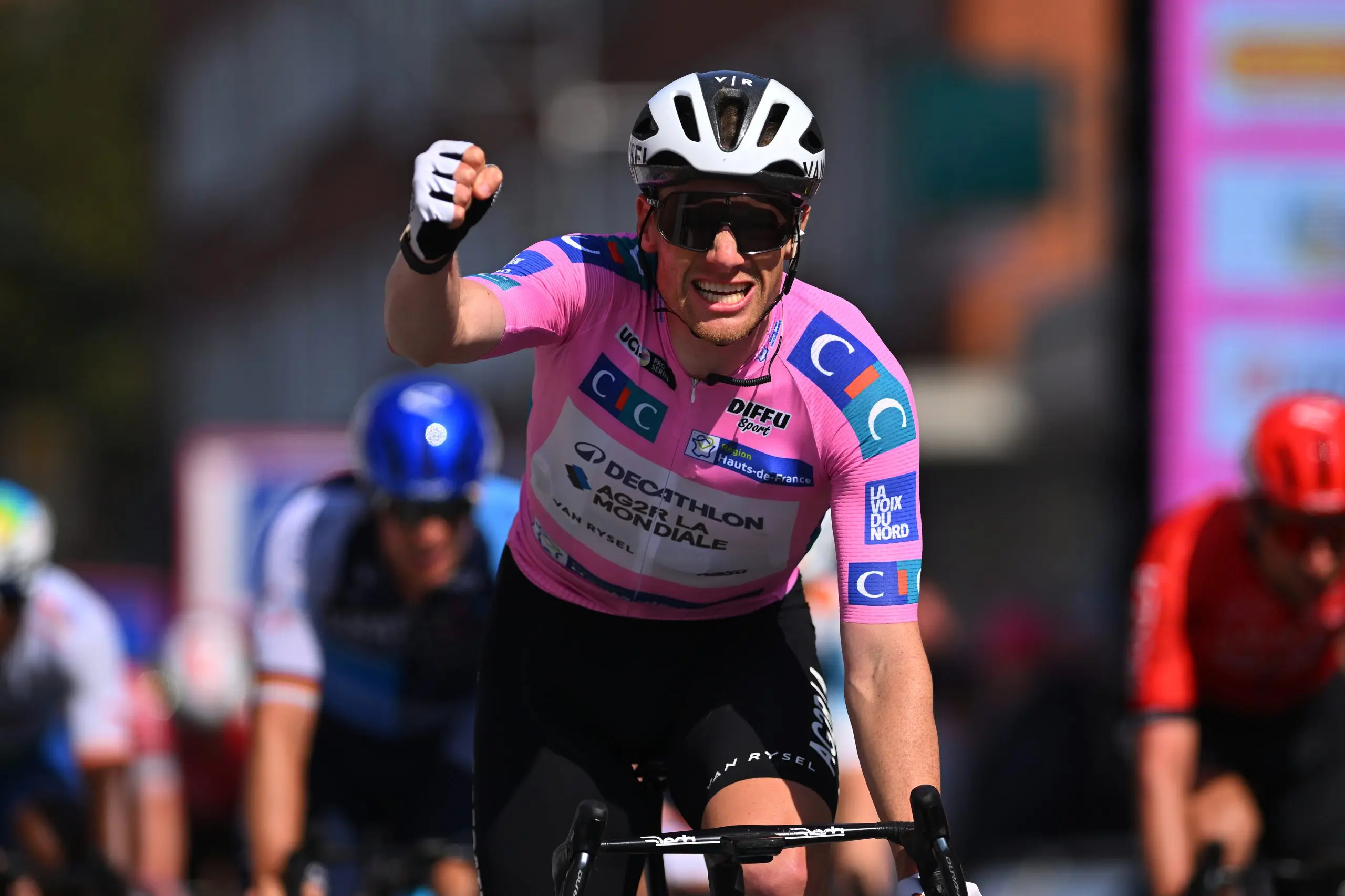 Sam Bennett remporte les 4 Jours de Dunkerque