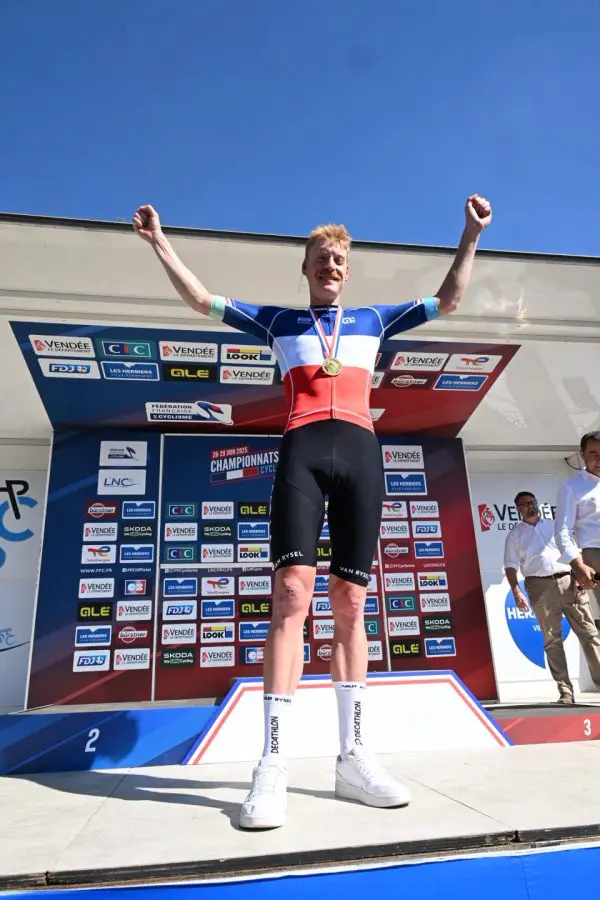 Maillot manches courtes OFFICIEL 2025 Champion de France