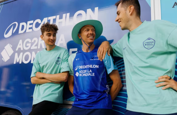 Tee-shirt Replica 2025